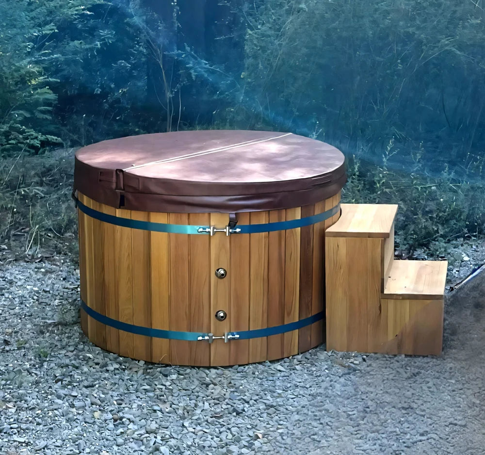 Tanari Cowboy cedar cold plunge tub outdoors